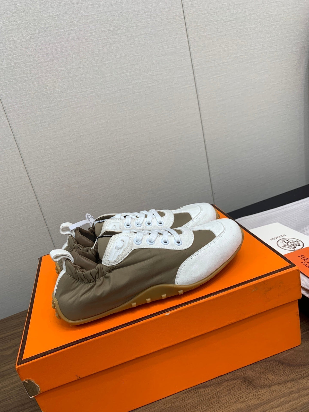 HERMES SKATEBOARD SHOES LIGHT GRAY MIX PEANUT CALFSKIN